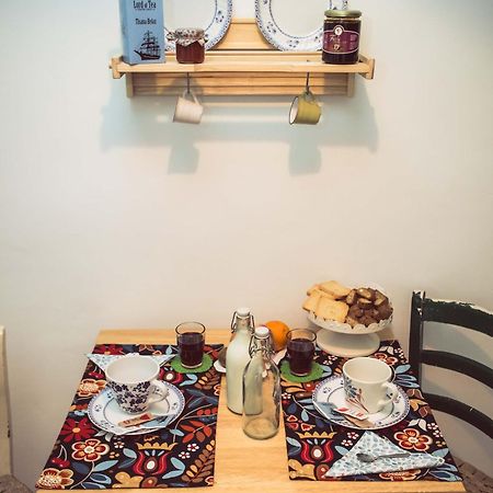 Bed and Breakfast La Finestra Sul Cortile Atri Exterior foto