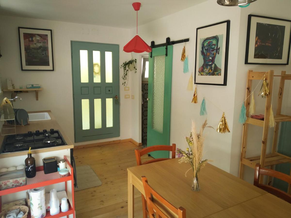 Bed and Breakfast La Finestra Sul Cortile Atri Exterior foto