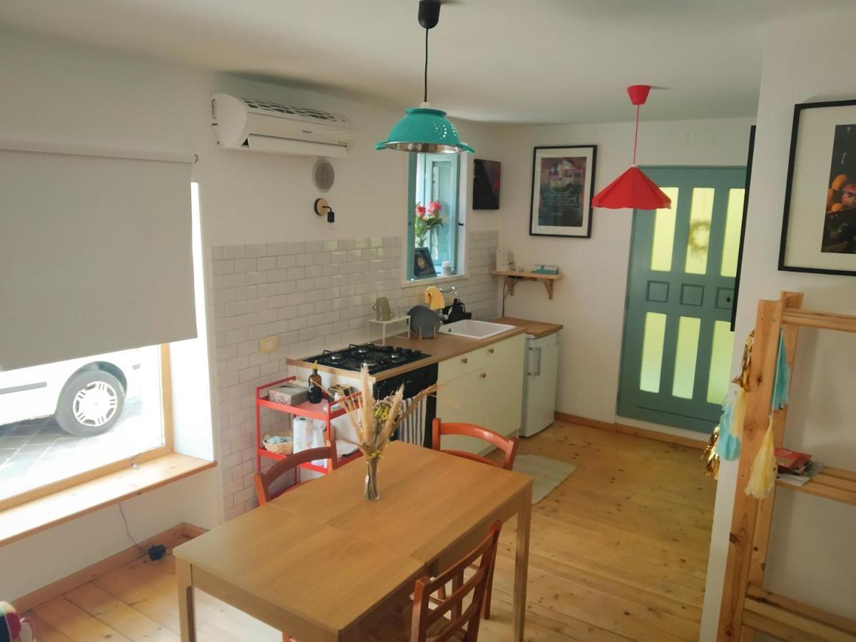 Bed and Breakfast La Finestra Sul Cortile Atri Exterior foto
