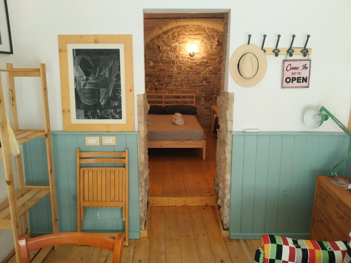 Bed and Breakfast La Finestra Sul Cortile Atri Exterior foto