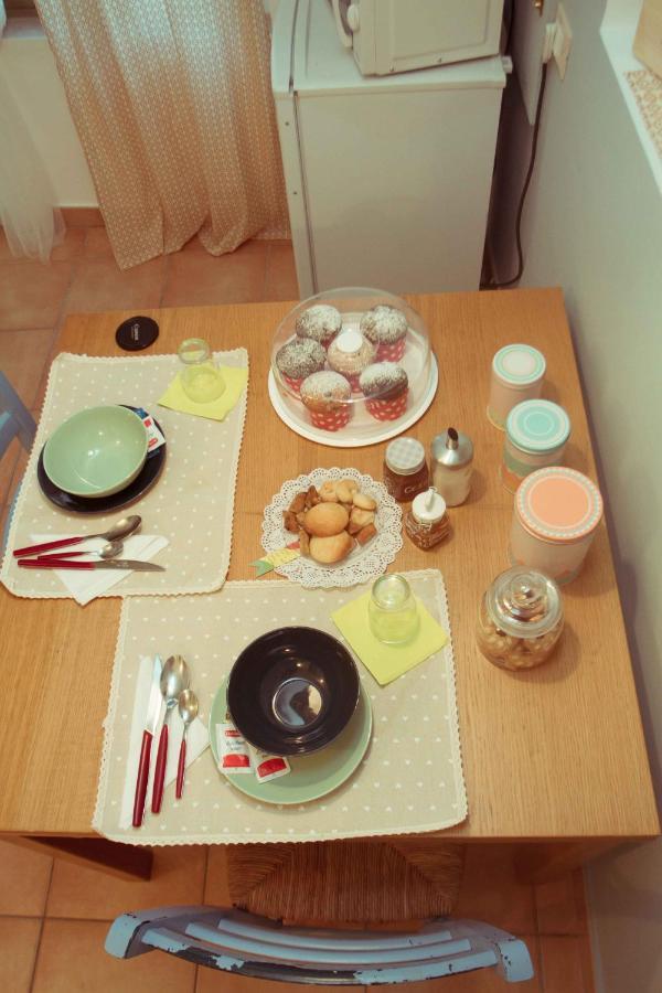 Bed and Breakfast La Finestra Sul Cortile Atri Exterior foto