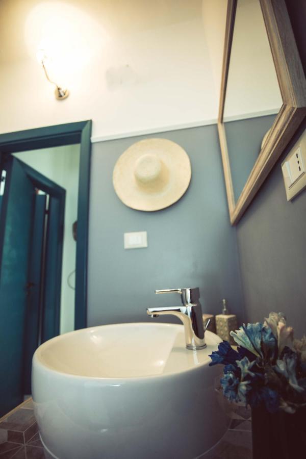 Bed and Breakfast La Finestra Sul Cortile Atri Exterior foto
