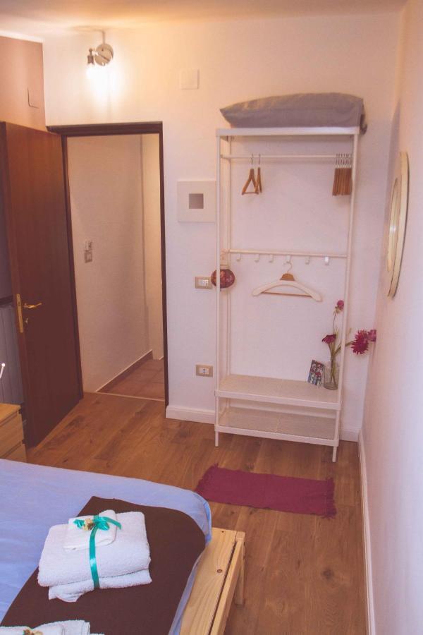 Bed and Breakfast La Finestra Sul Cortile Atri Exterior foto