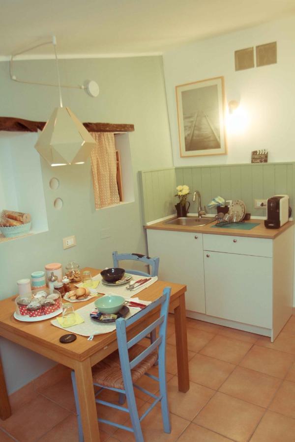 Bed and Breakfast La Finestra Sul Cortile Atri Exterior foto